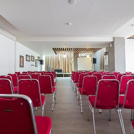 Collection O 1301 Hotel Grand Citra Makassar Bagian luar foto