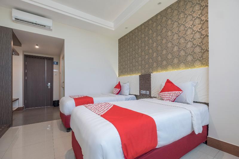 Collection O 1301 Hotel Grand Citra Makassar Bagian luar foto